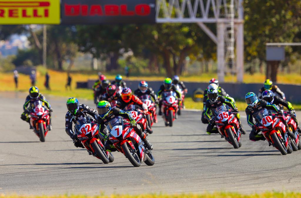 Serão 12 corridas nos dias 7 e 8 de dezembro em Interlagos (MOTO1000GP/Grelak Comunicação)
