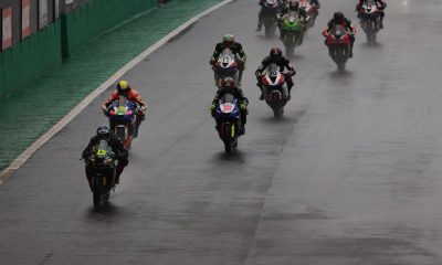 Largada na GP600 sob condição de chuva no Autódromo de Interlagos (MOTO1000GP/Grelak Comunicação)