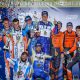 Os pilotos Mega Kart (centro) comemoram o título brasileiro em Paulínia (Gilmar Rose)