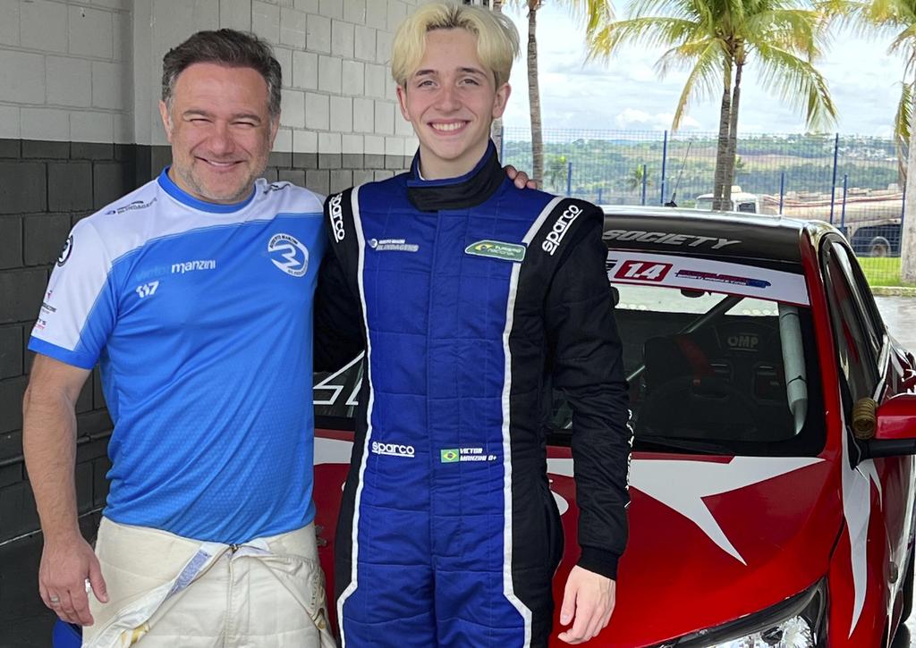 André Bragantini e Victor Manzini em treino particular no Autódromo de Goiânia (Divulgação)