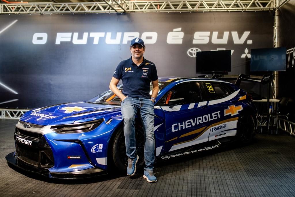 Cacá segue no grid, vai se associar à Scuderia Chiarelli e terá dupla jornada (Duda Bairros/Stock Car)