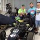 André Reis, campeão do AKSP, entre Sandro Freitas (E) e Otazú (D) (Divulgação)