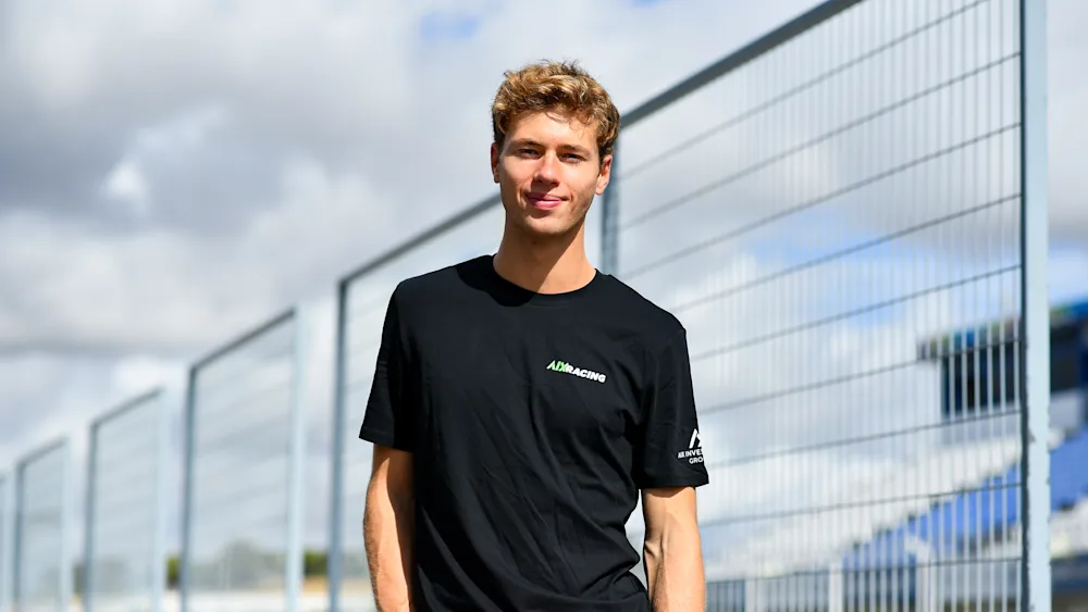 Javier Sagrera (Foto/Reprodução: AIX Racing/ Fórmula 3)