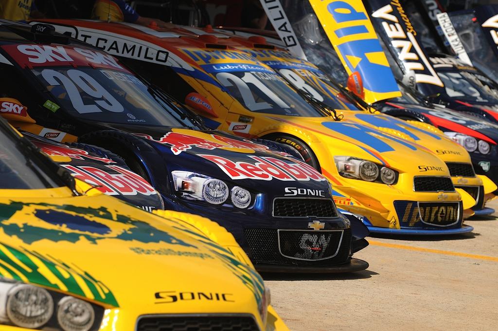 O Chevrolet Sonic acelerou nas principais pistas do Brasil na década de 2010 (Duda Bairros/Stock Car)