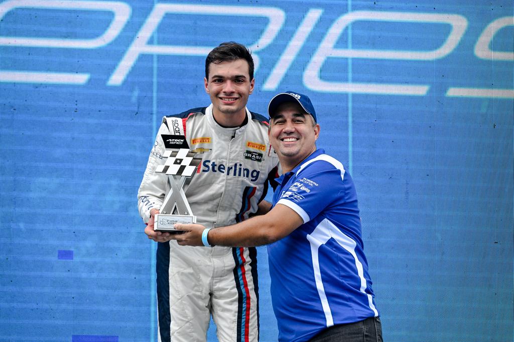 Paulista foi ao pódio entre os rookies logo na sua jornada de estreia na Light (Duda Bairros/Stock Car)