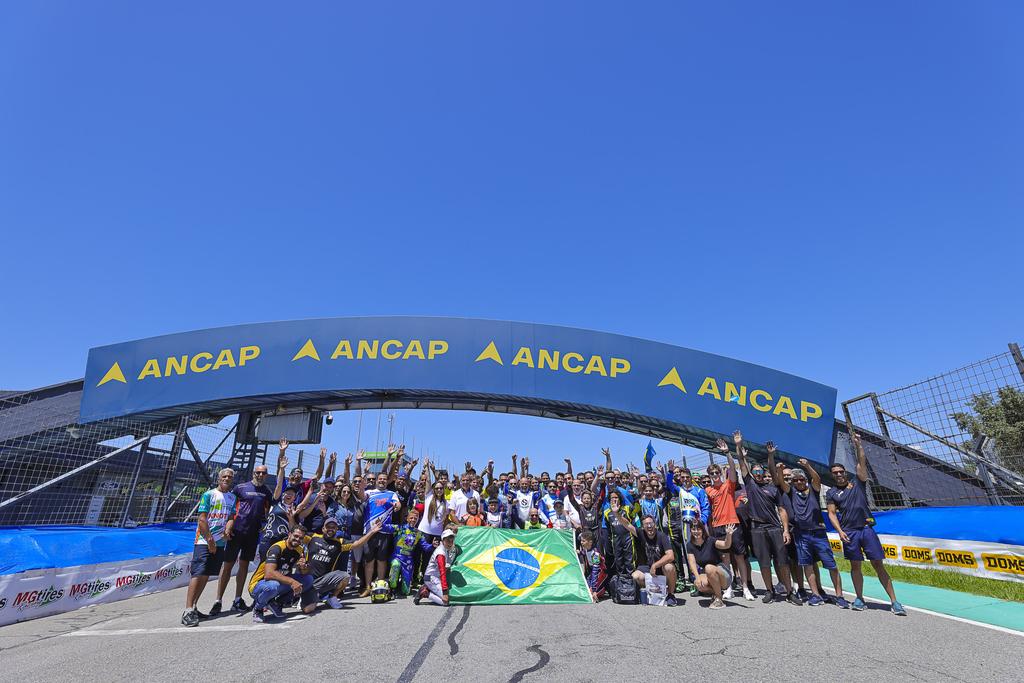 Delegação brasileira no Uruguai (Gilmar Rose)