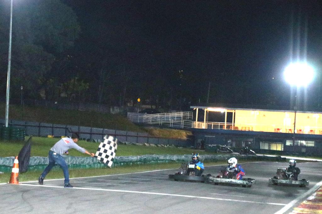 As provas no Interlagos Trophy estão sendo definidas na bandeirada de chegada (Divulgação)