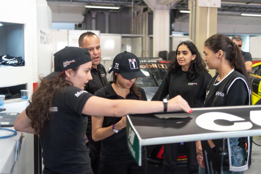 Estágio em Motorsports na Porsche Cup 2024 (Agência Vai Foto/CFA)