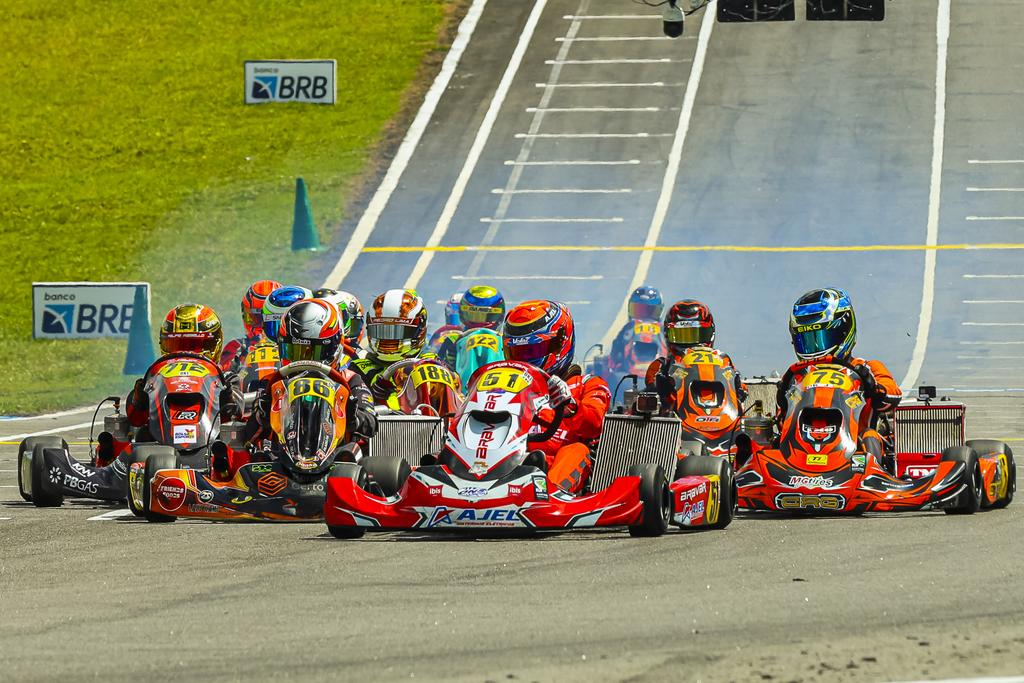 Vão começar as disputas pelas vagas na Final (Gilmar Rose / Radical Motors)