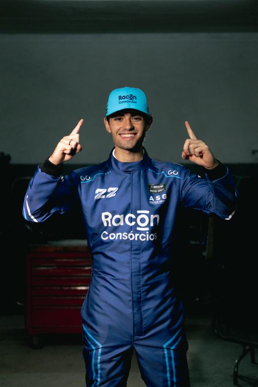 Victor Andrade segue à sua 2a temporada na NASCAR Brasil com a Racon Consórcios (Foto: Caroline Filippi)