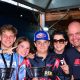 Dall´Agnol (E) e Pagliaro (C) comemoram suas vitórias competindo com Mega Kart (Eni Alves)