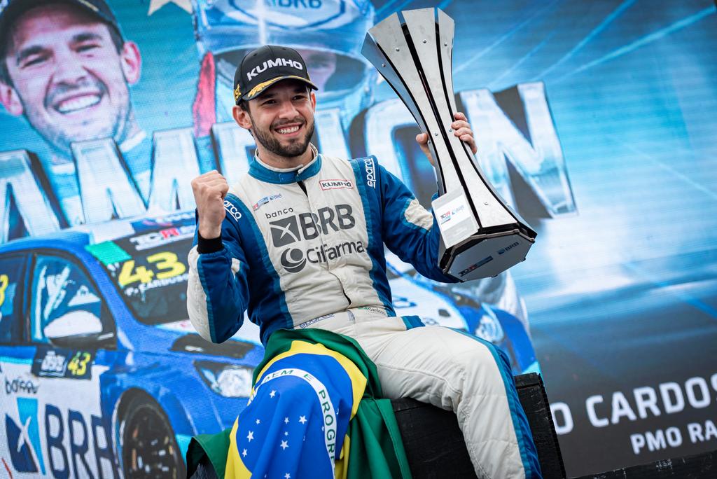 Cardoso levou o primeiro título do TCR South America Banco BRB para o Brasil (Hernán Capa)