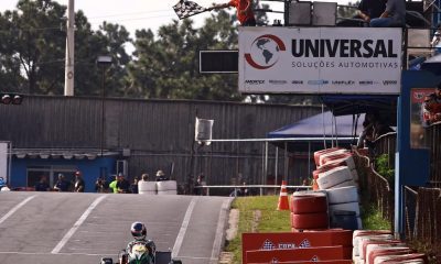Gabriel Koenigkan celebra vitória na OK (Fábio Oliveira / Radical Motors)