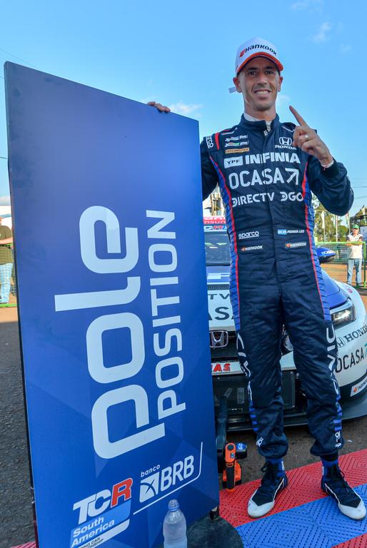 É a primeira pole de Leonel Pernía no TCR South America Banco BRB (Hernán Capa/TCR South America Banco BRB)