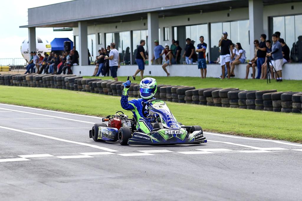 Heitor Paes venceu com chassi Mega Kart no Open do Campeonato Norte-Brasileiro (Thiago MTS)