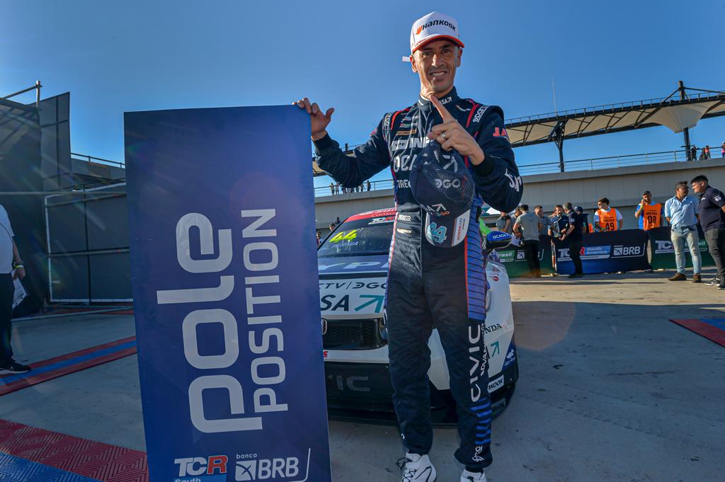 Leonel Pernía marcou a pole em Villicum e ampliou sua vantagem no campeonato (Hernán Capa/TCR South America Banco BRB)