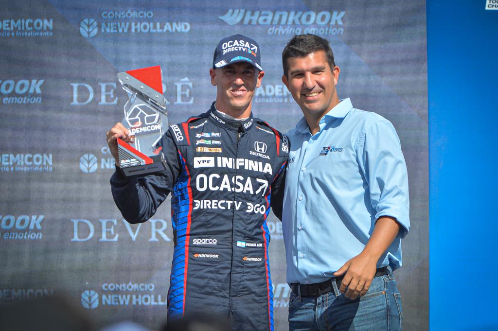 Leonel Pernía foi o Driver of the Weekend by Ademicon em San Juan Villicum (Hernán Capa/TCR South America Banco BRB)