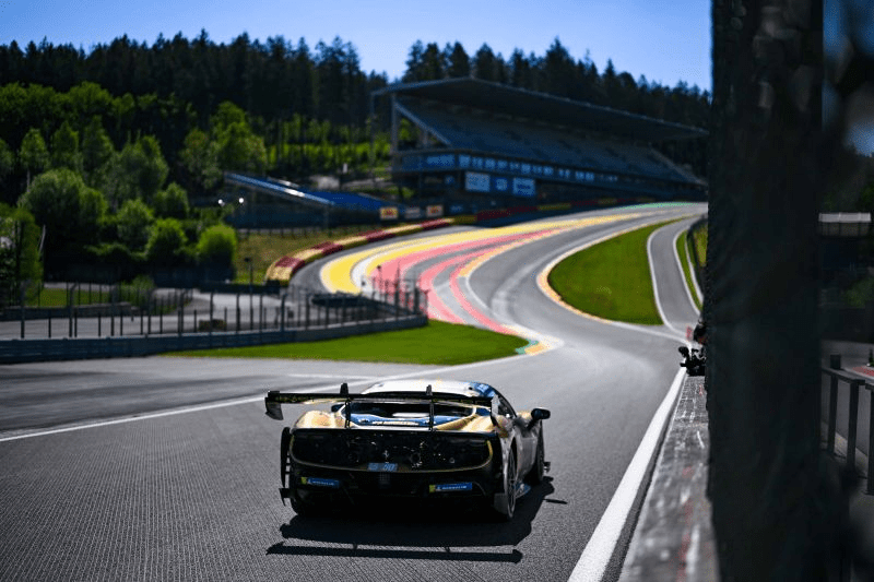 Ferrari da Mertel domina treinos livres em Spa com Patrinicola e Demarchi