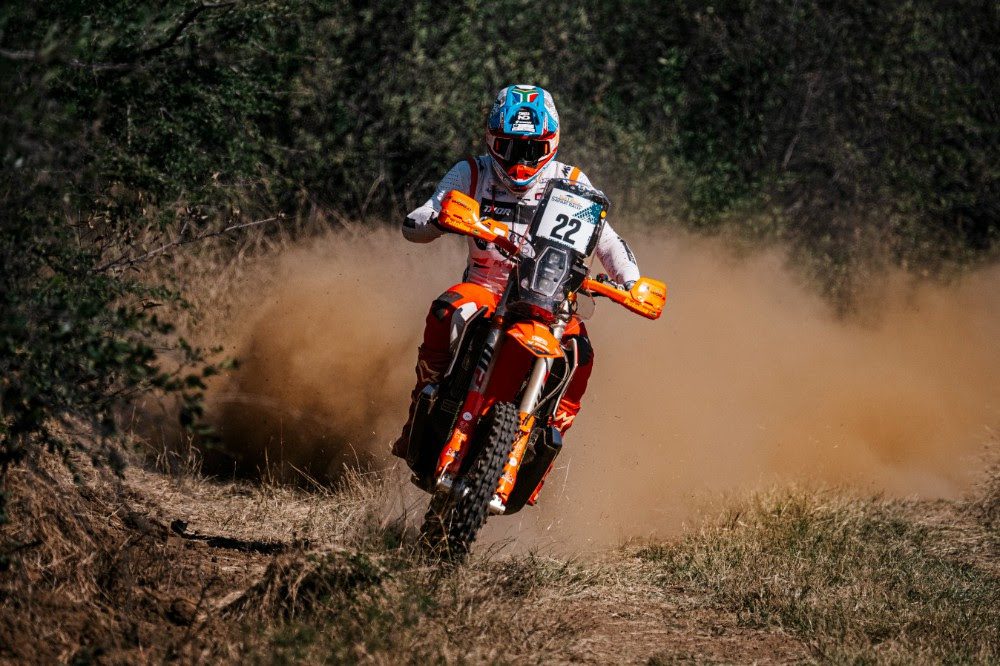 Botterill brilha em casa e Sanders confirma favoritismo no South African Safari Rally