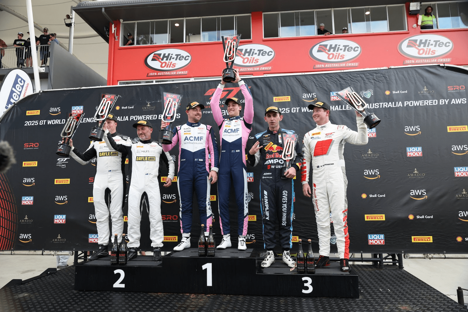 Peroni e Rosser conquistam vitória emocionante na Corrida 2 do GT World Challenge Australia em Queensland