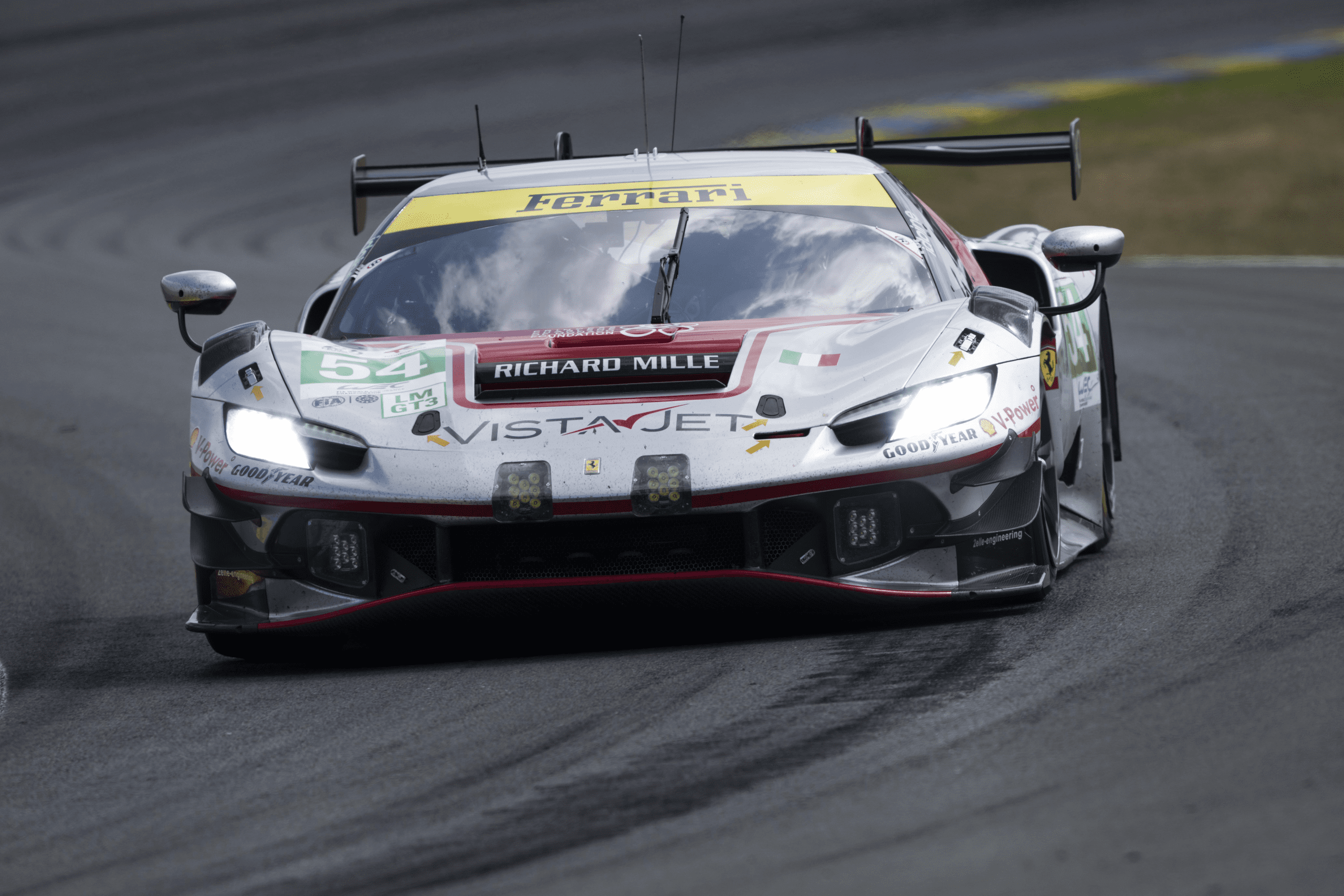 Ferrari 296 LMGT3 garante lugar na primeira fila em Le Mans