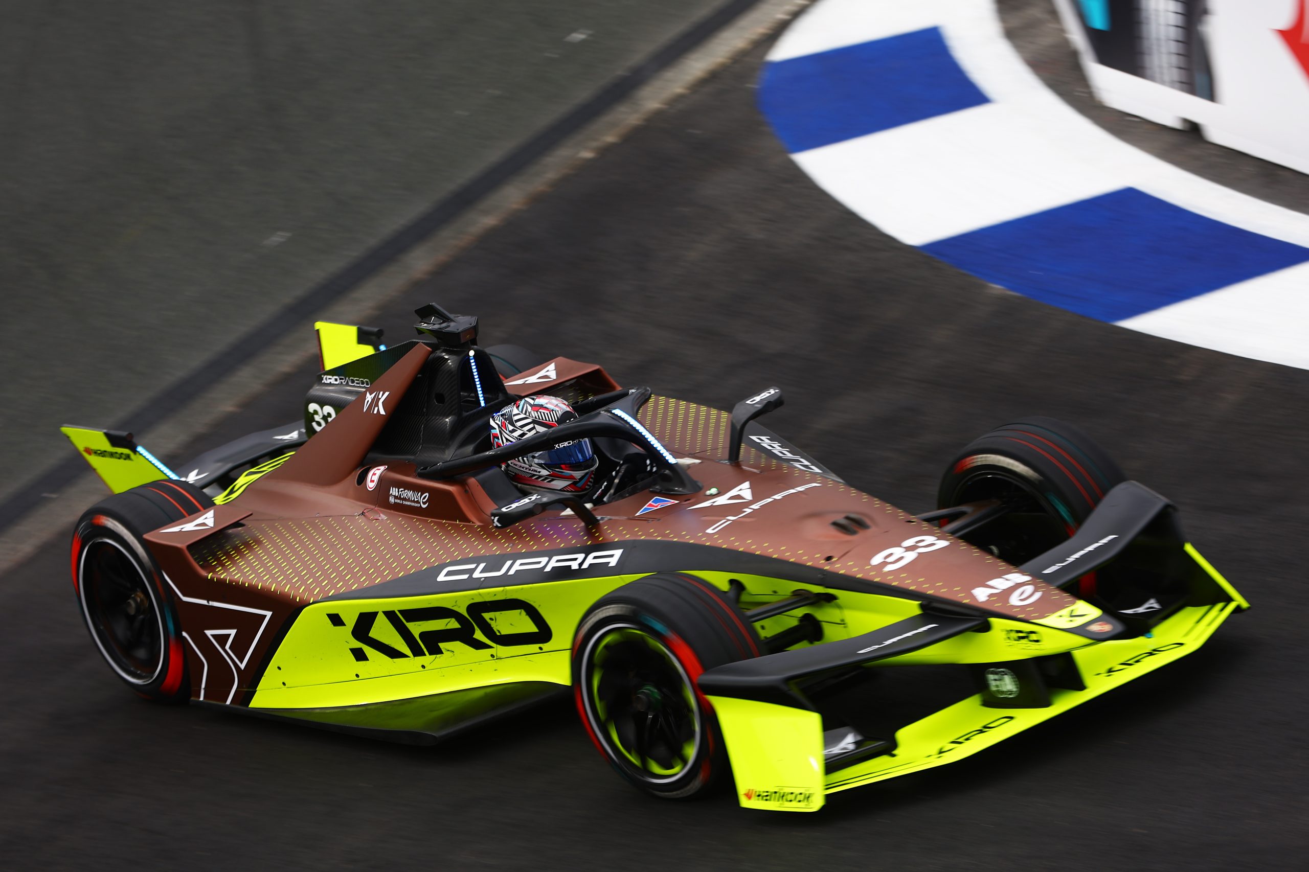 CUPRA se torna parceira oficial do Marvel Fantastic Four London E-Prix 2025