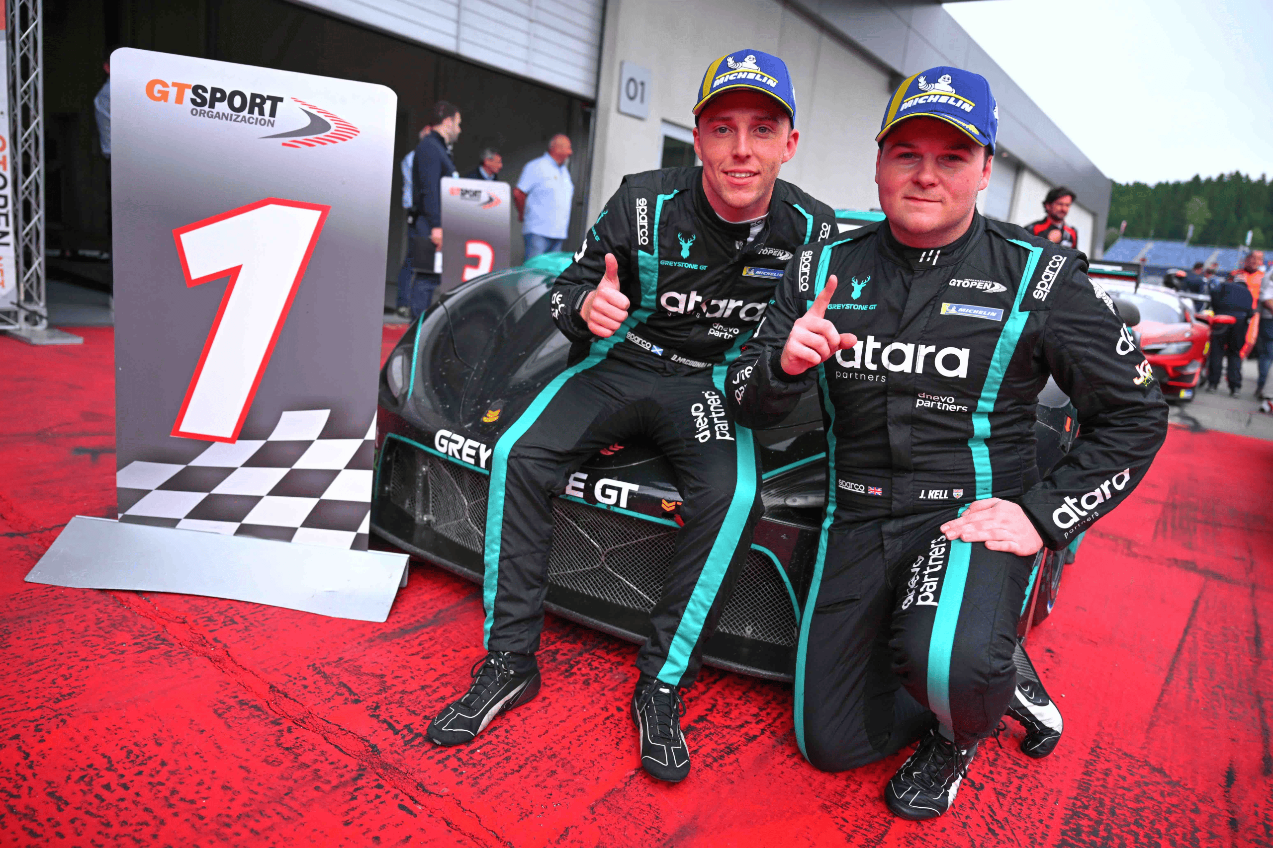 Kell e Macdonald reencontram a vitória no Red Bull Ring