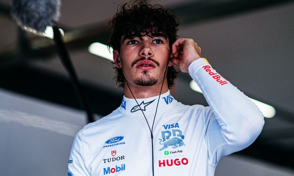 Nikola Tsolov fará estreia no TL1 da Fórmula 1 pela Racing Bulls no México