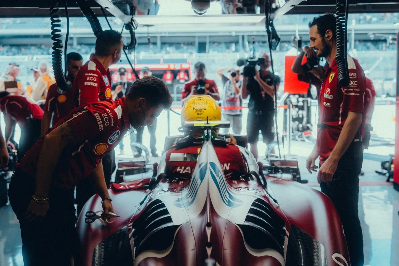 Equipes de F1 em Austin avaliam desempenho após TL2. Foto: Reprodução / Ferrari